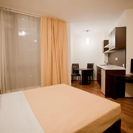 Camelot Szálloda